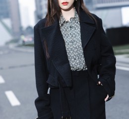 程潇氛围感街拍，有没有击中你的心巴？