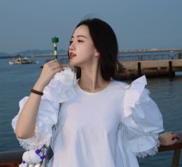 马萱，长直发白裙子，好甜美的私服