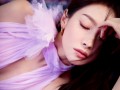宋茜淡紫纱裙，似从梦境裁出，轻盈又柔美