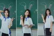 校服为笔，黑板为纸：8个校服甜妹拍照摆姿