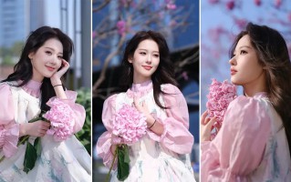 冬日温柔写真｜9个治愈系花束摆姿，甜到心坎里