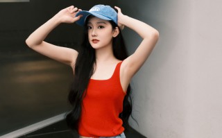 袁雨萱吊带牛仔，活力满格
