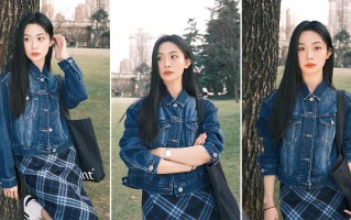 春天公园摆姿：牛仔 + 格纹裙轻松出片指南