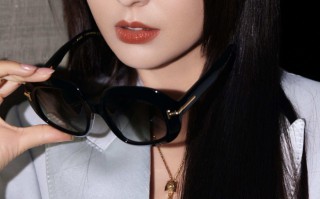 佟丽娅西装大片：智性优雅，游走率性之间，干练飒爽，交汇不羁型格