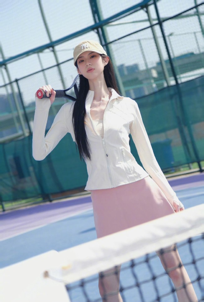 网球少女9个高光拍照姿势,青春活力拉满-第7张图片-风享汇 网球少女9个高光拍照姿势,青春活力拉满-第7张图片-风享汇