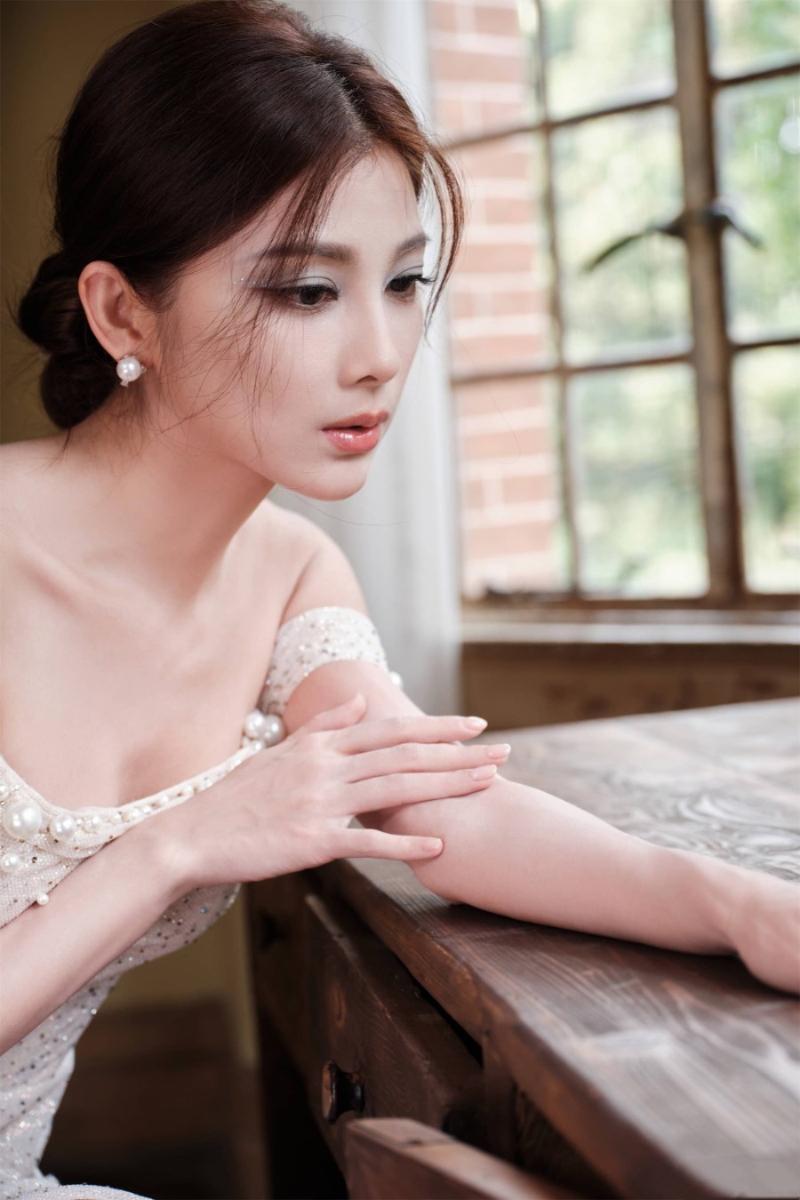 王伊瑶，美丽如画，惊艳四座-第4张图片-风享汇