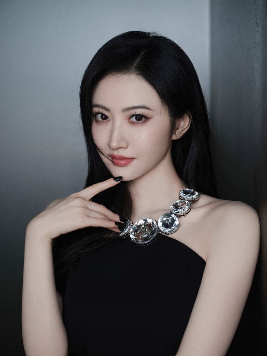 景甜黑裙柔美高跟轻踏步步生莲-第3张图片-风享汇