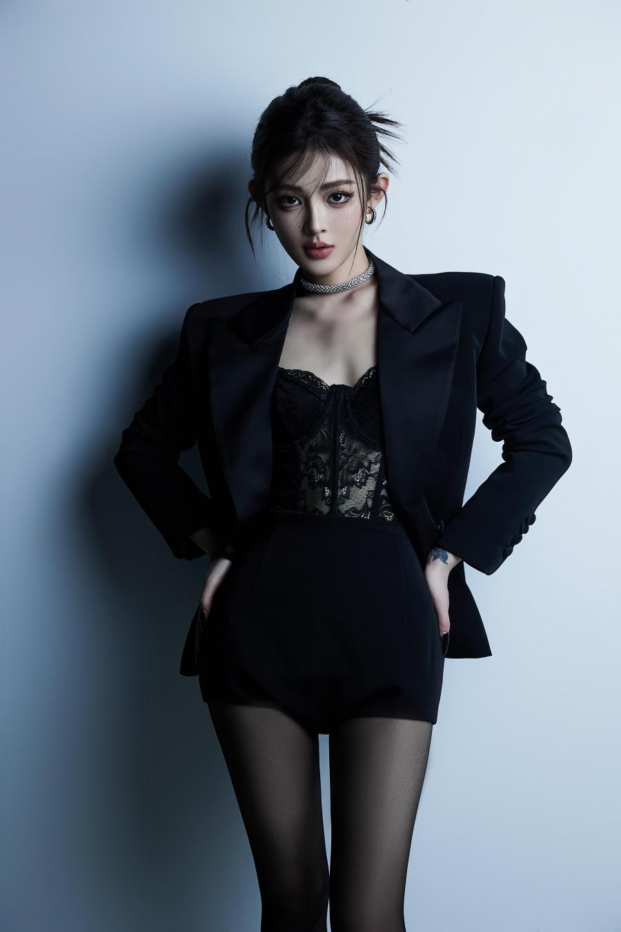 姐就是女王，用女性力量诠释顶级性感-第3张图片-风享汇
