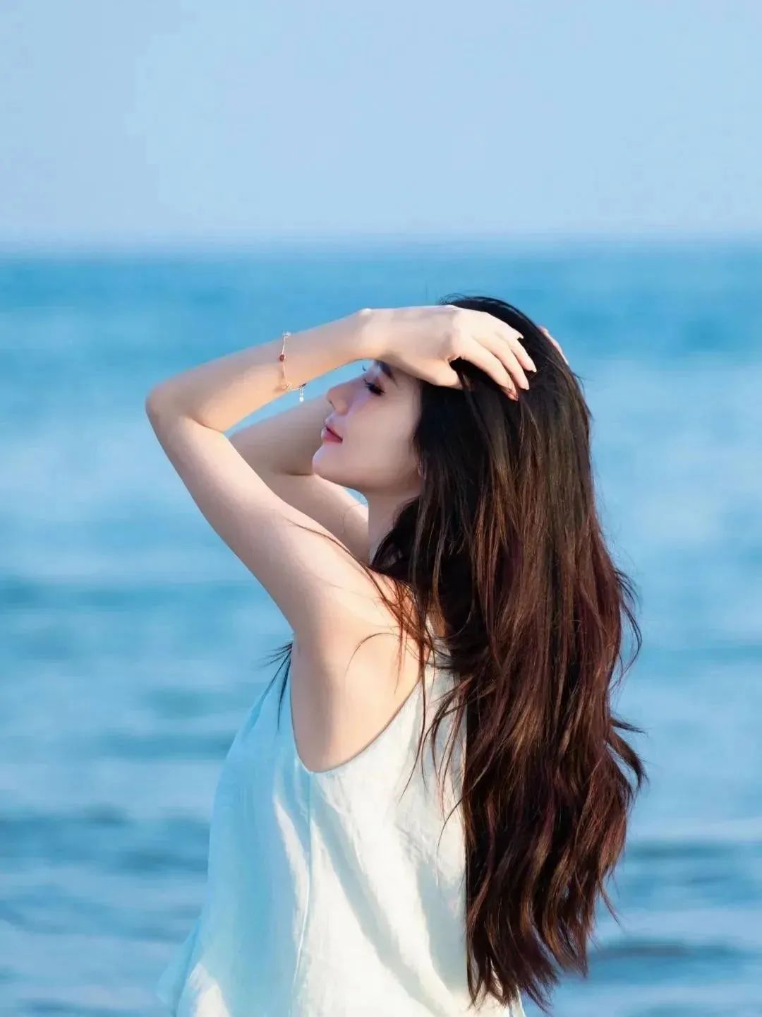 夏日海边拍照大作战,这几个姿势让你秒出片!-第6张图片-风享汇 夏日海边拍照大作战,这几个姿势让你秒出片!-第6张图片-风享汇