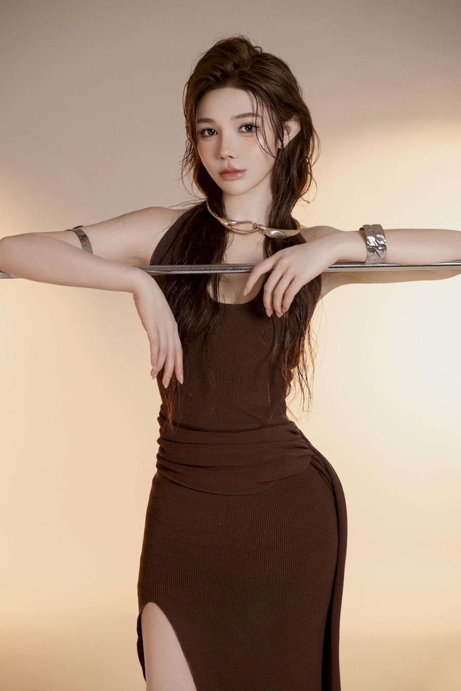 棕调光影，解锁松弛高级感写真-第7张图片-风享汇