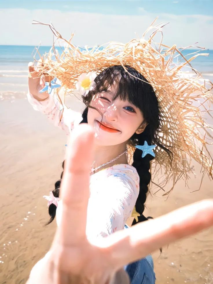 夏日海边必学!7个万能的氛围感拍照姿势-第4张图片-风享汇 夏日海边必学!7个万能的氛围感拍照姿势-第4张图片-风享汇