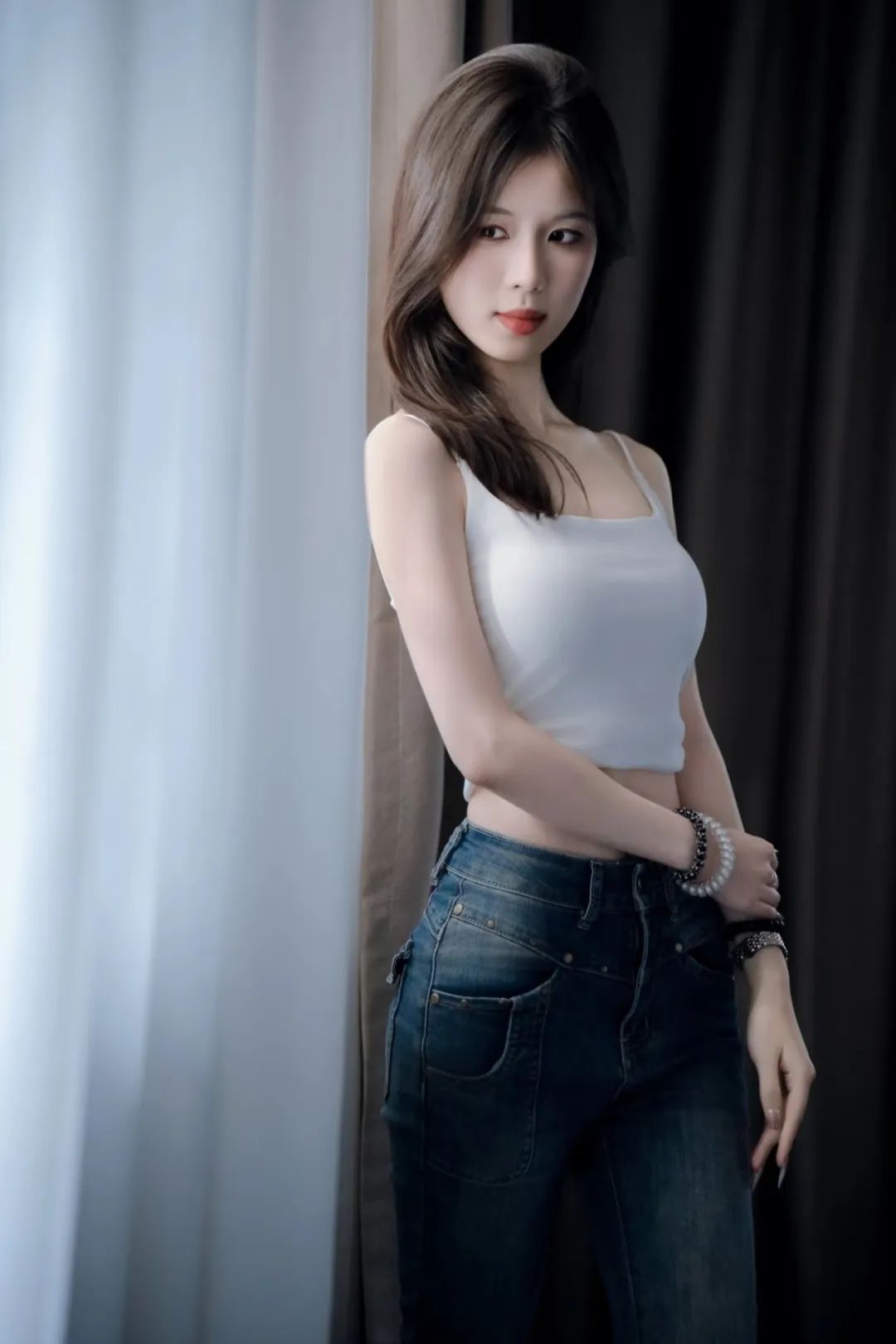 居家拍照攻略，9个姿势美成甜酷小精灵-第2张图片-风享汇