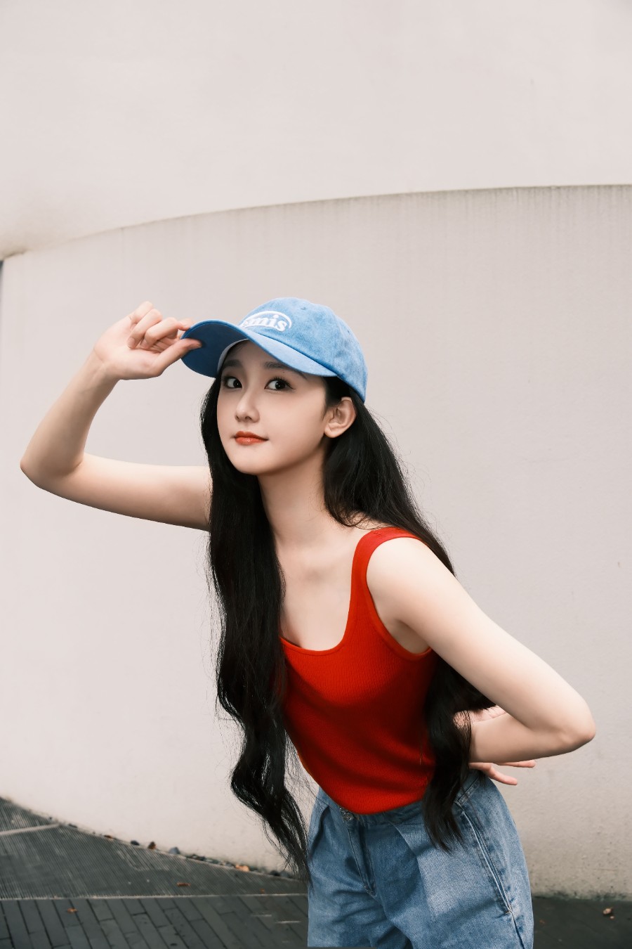 袁雨萱吊带牛仔，活力满格-第5张图片-风享汇
