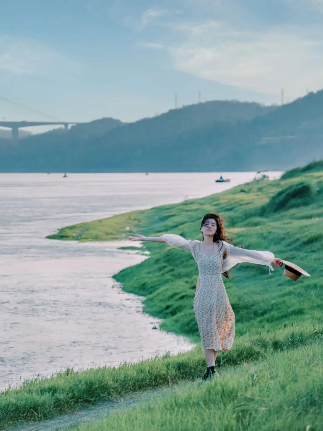 告别拍照“尴尬症”！这些场景姿势，帮你留住美好时光！-第4张图片-风享汇