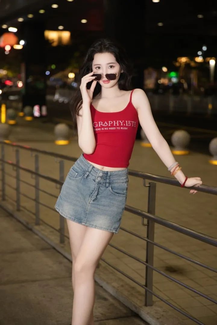 人像摄影：9个街头辣妹姿势，秒变夜拍女王-第4张图片-风享汇