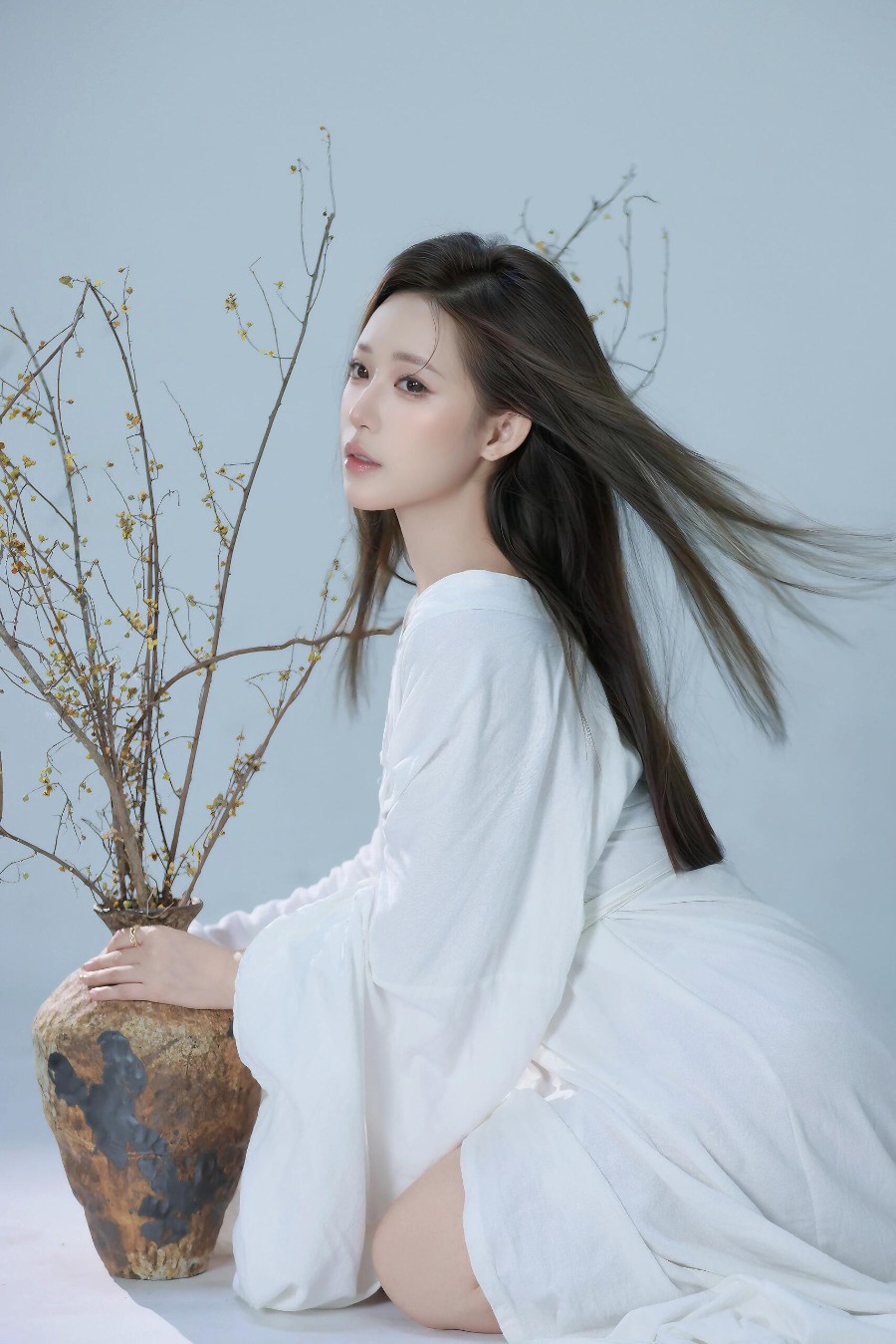 素衣禅意，清冷氛围感写真-第7张图片-风享汇