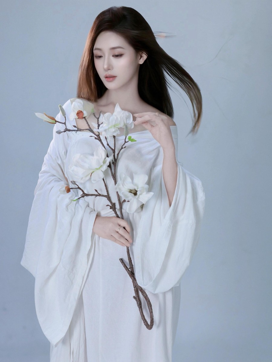 素衣禅意，清冷氛围感写真-第5张图片-风享汇