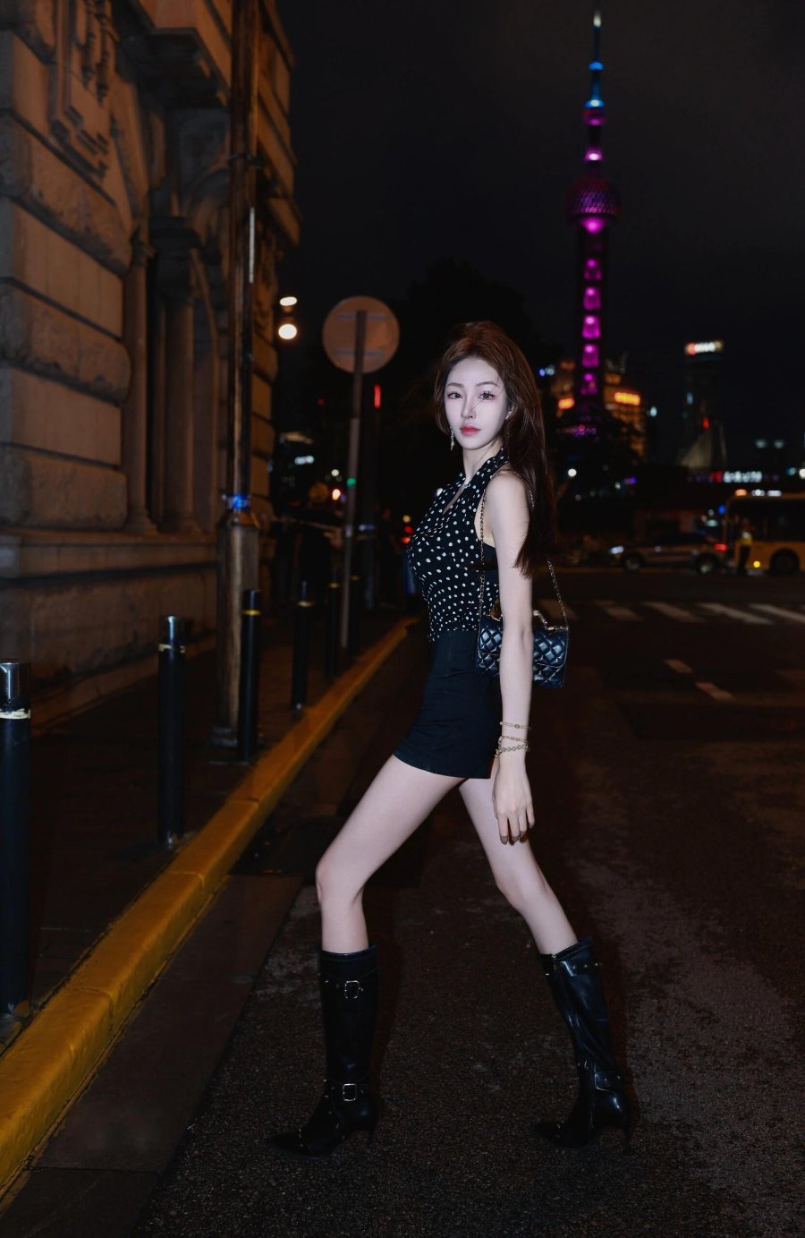 复古时尚夜景街拍美女写真-第4张图片-风享汇