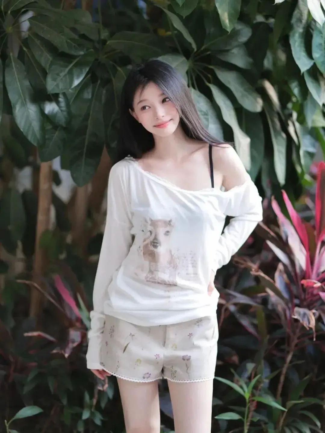 小仙女必看！6个拍照姿势解锁温柔美照-第6张图片-风享汇