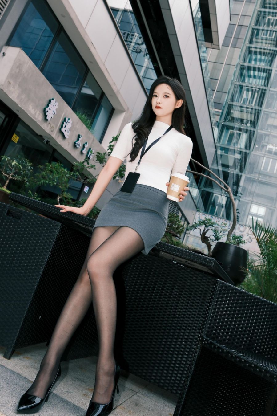 律政俏佳人，职业装美女写真-第1张图片-风享汇