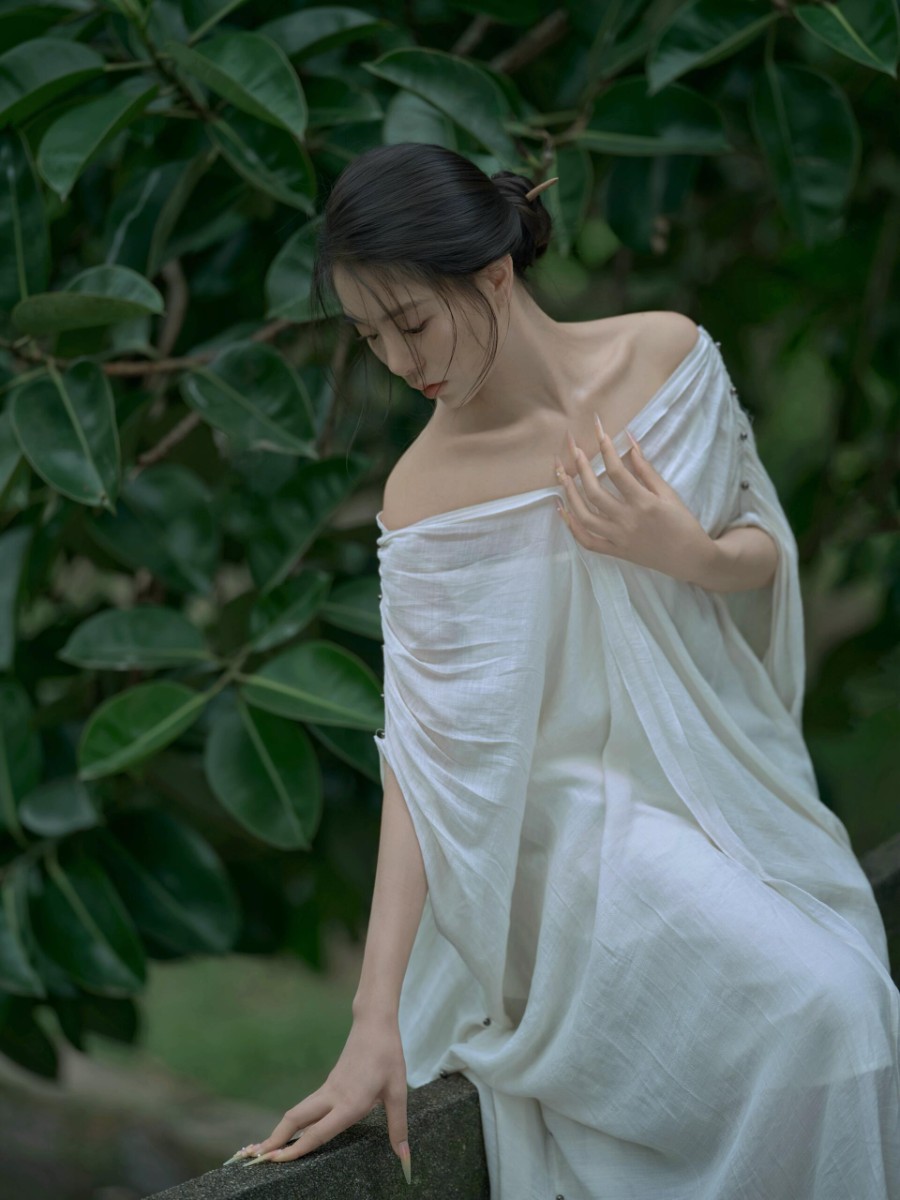 清冷破碎感 ，松弛感美女写真-第6张图片-风享汇