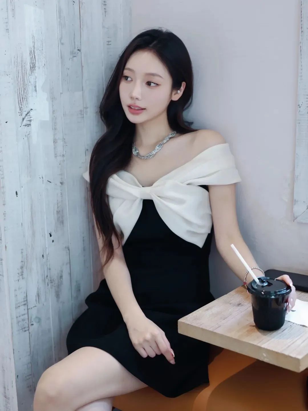 街拍:9个绝美姿势!随手拍出杂志大片-第9张图片-风享汇 街拍:9个绝美姿势!随手拍出杂志大片-第9张图片-风享汇