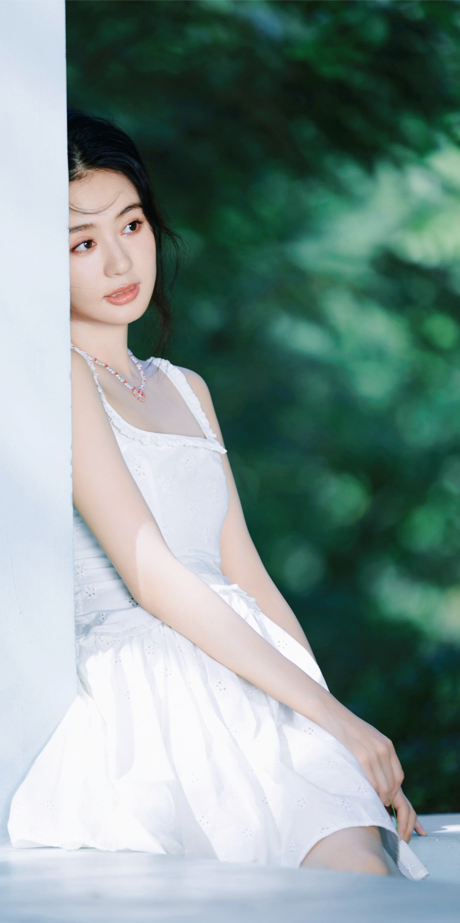 郑合惠子纯美壁纸，白色吊带裙少女感满满 ​​​-第9张图片-风享汇