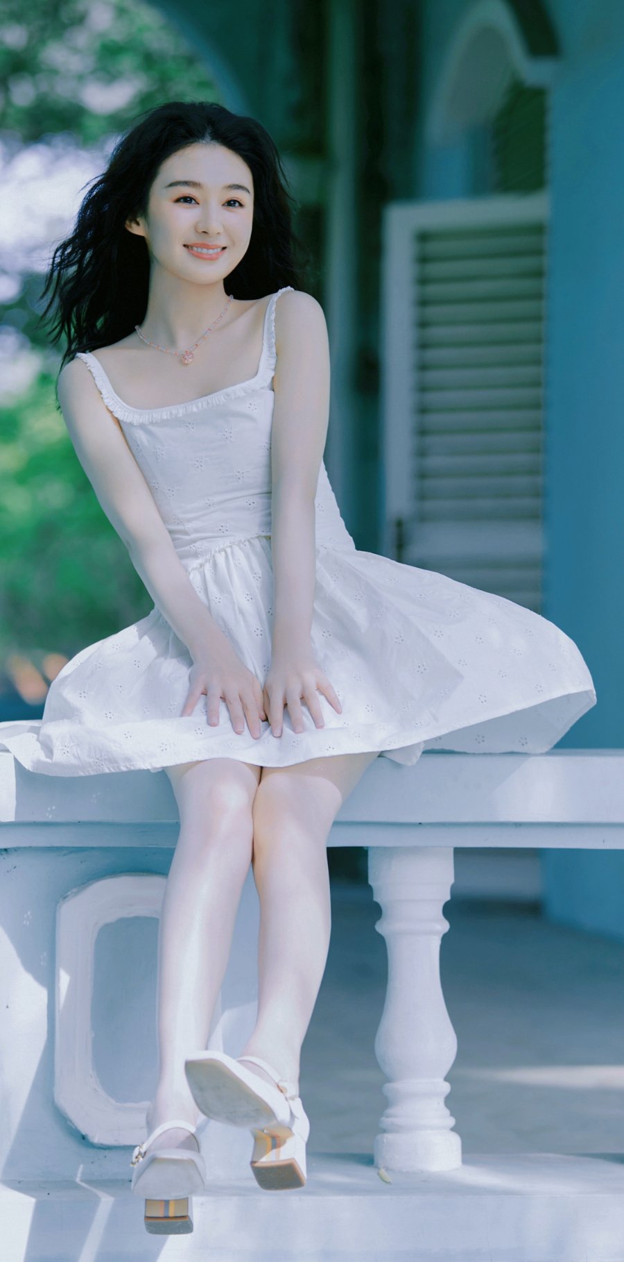 郑合惠子纯美壁纸，白色吊带裙少女感满满 ​​​-第7张图片-风享汇