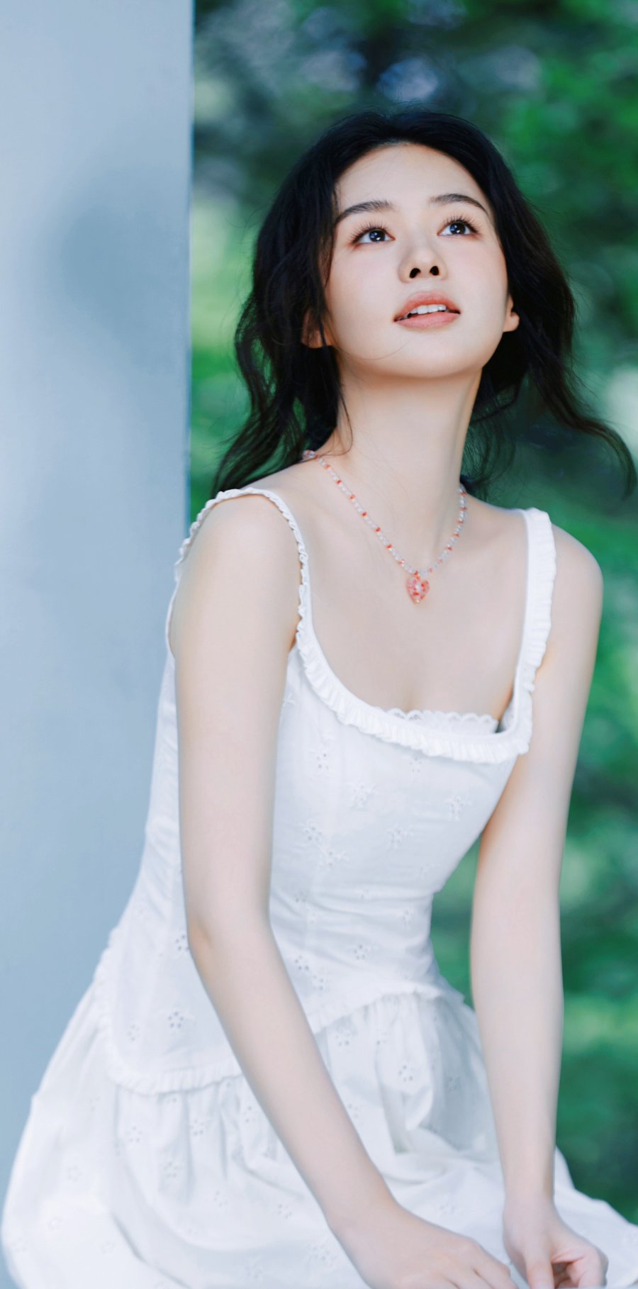 郑合惠子纯美壁纸，白色吊带裙少女感满满 ​​​-第8张图片-风享汇