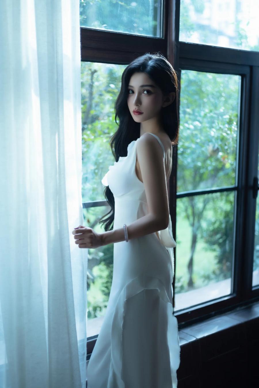 清冷居家风美女写真 ​​​-第7张图片-风享汇