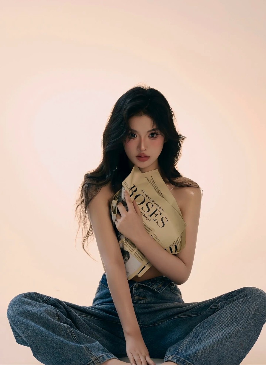 辣妹写真，穿的很露的小姐姐-第4张图片-风享汇