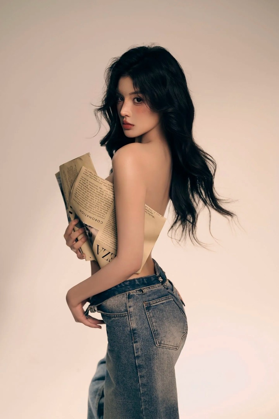 辣妹写真，穿的很露的小姐姐-第1张图片-风享汇