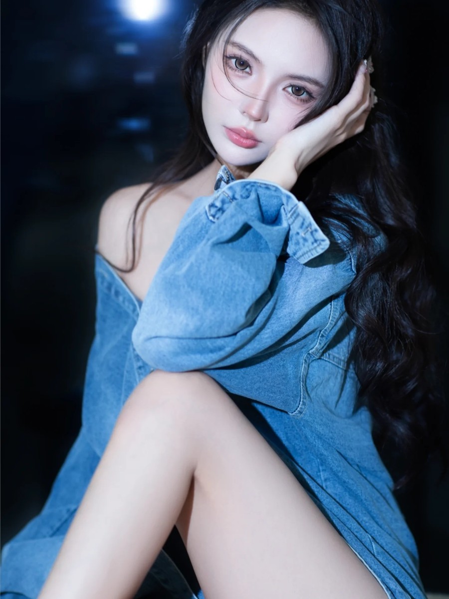 又纯又野牛仔风美女写真-第1张图片-风享汇