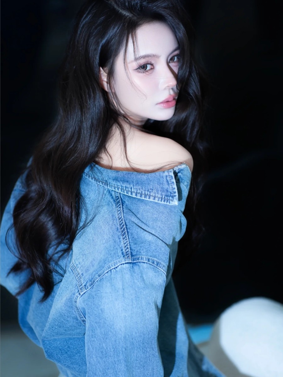 又纯又野牛仔风美女写真-第3张图片-风享汇