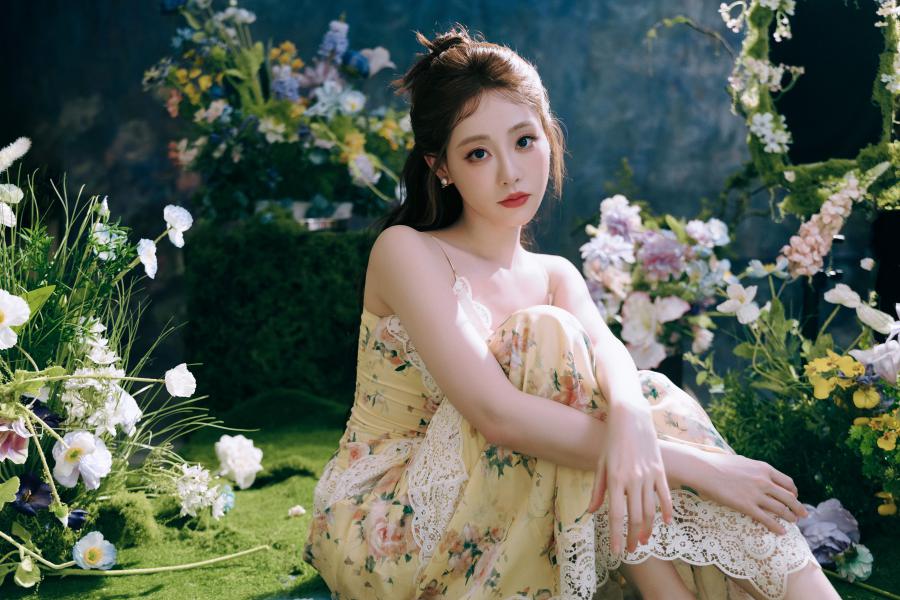 祝绪丹蕾丝吊带碎花裙，清新优雅-第15张图片-风享汇