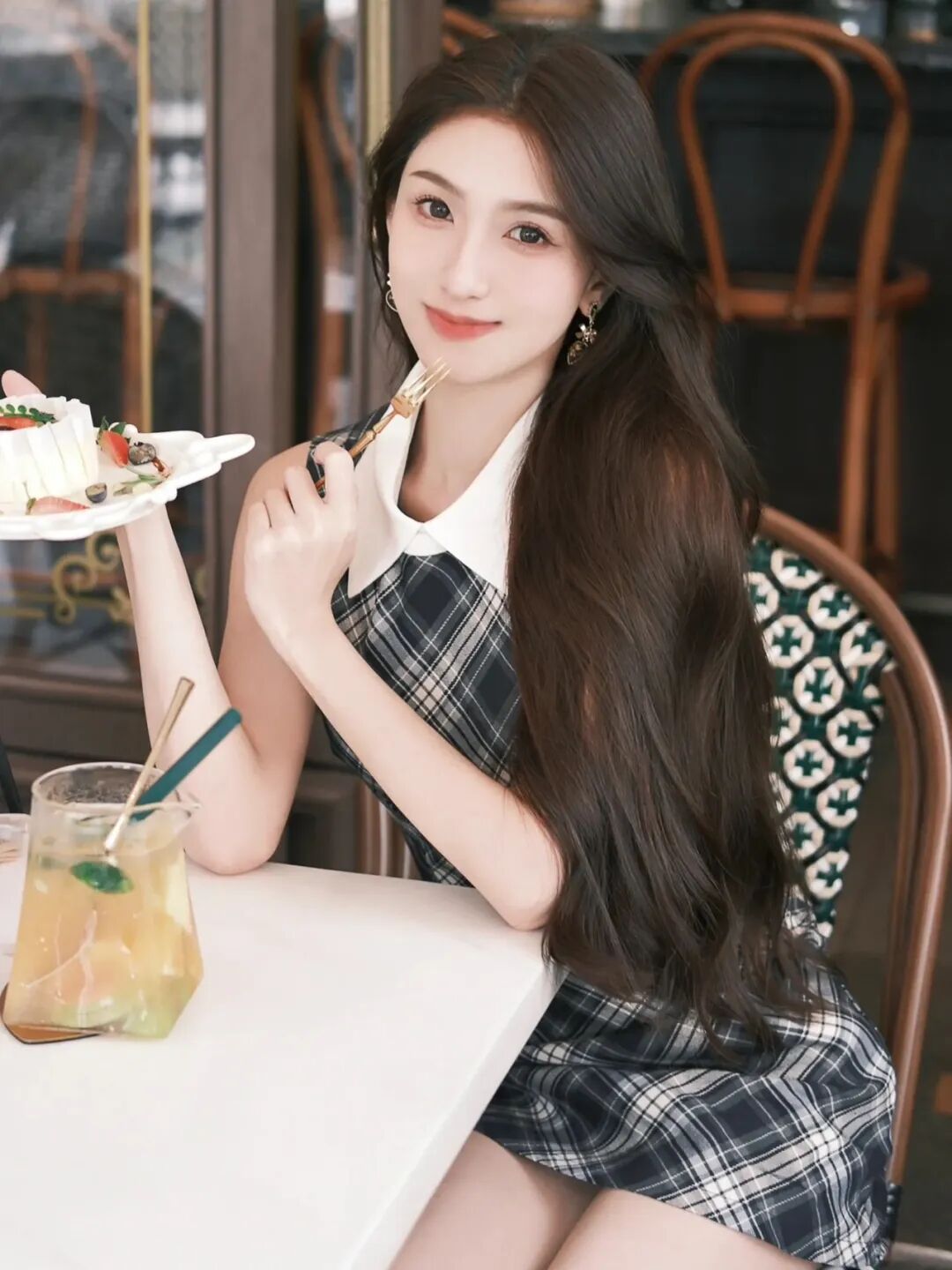 咖啡店法式复古画报，人像拍照全攻略-第9张图片-风享汇