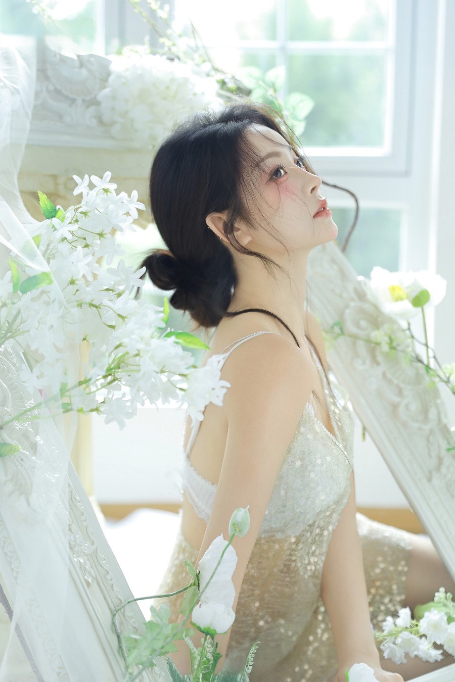 画框里的美神，纱幔花房的光影诗韵-第6张图片-风享汇