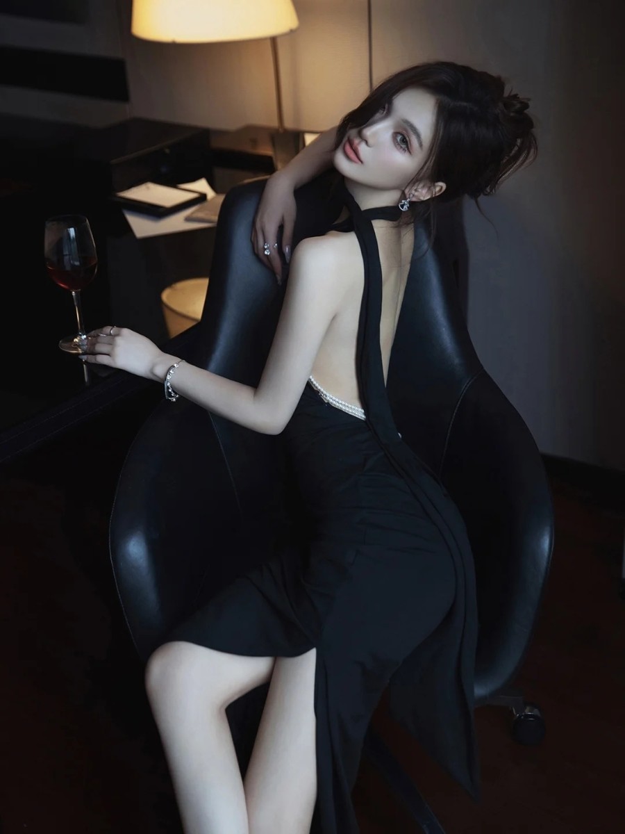 红酒在杯里晃，黑裙在身上荡-第8张图片-风享汇