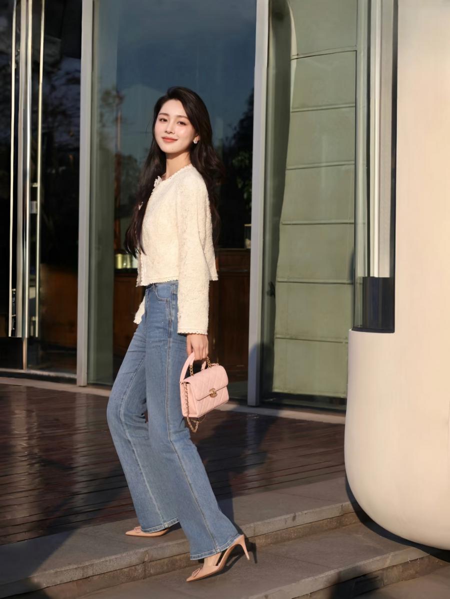 7 个牛仔裤拍照神姿势,轻松拍出温柔优雅感-第7张图片-风享汇 7 个牛仔裤拍照神姿势,轻松拍出温柔优雅感-第7张图片-风享汇