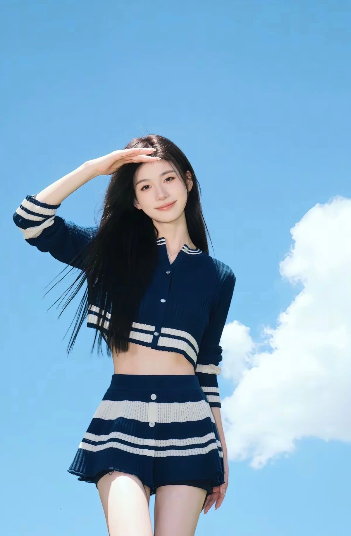 山野出片指南|6个摆姿公式,轻松拿捏清新氛围感-第5张图片-风享汇 山野出片指南|6个摆姿公式,轻松拿捏清新氛围感-第5张图片-风享汇