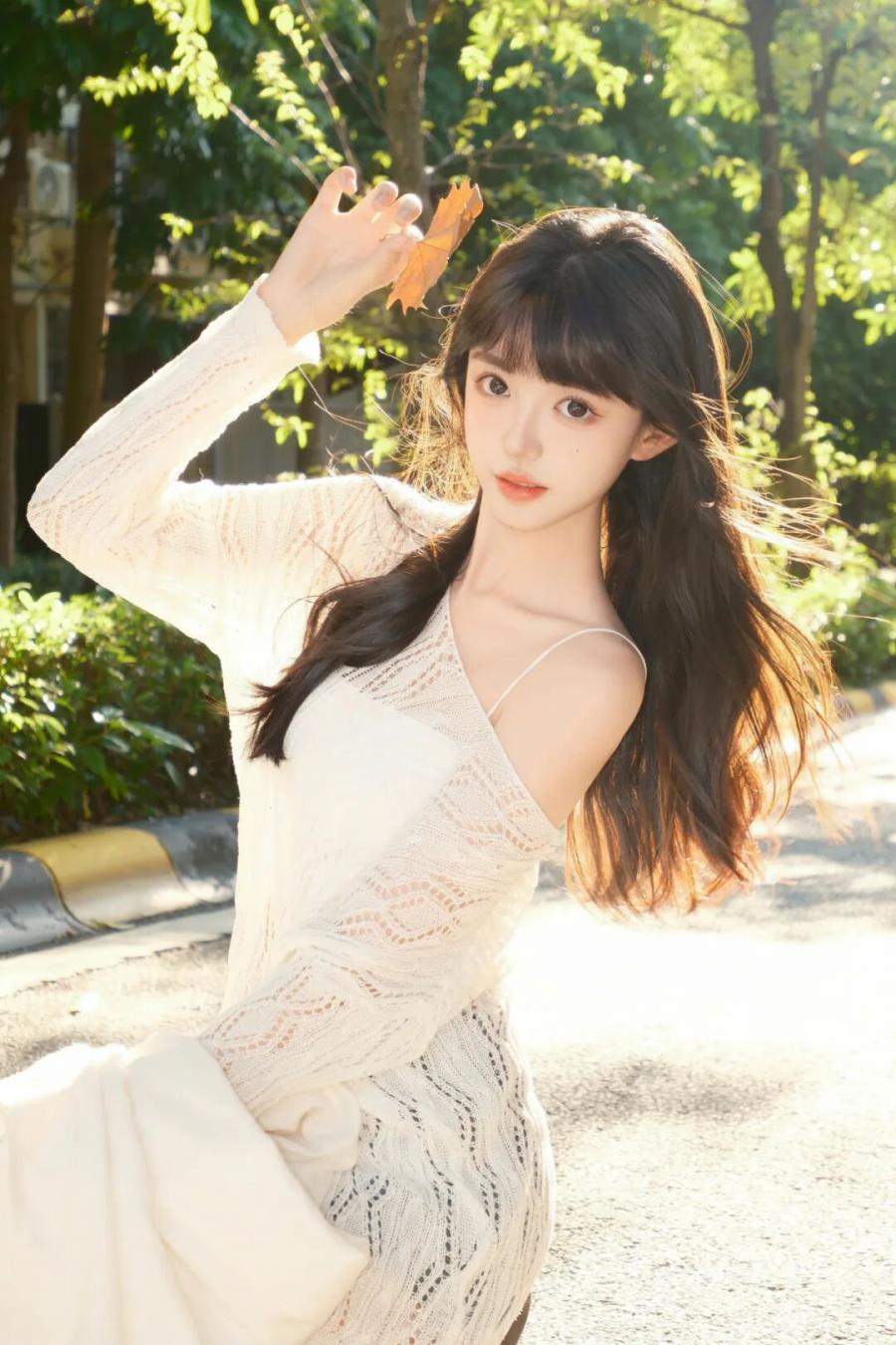 12个枫叶互动姿势,拍出氛围感×少女感双buff-第2张图片-风享汇 12个枫叶互动姿势,拍出氛围感×少女感双buff-第2张图片-风享汇