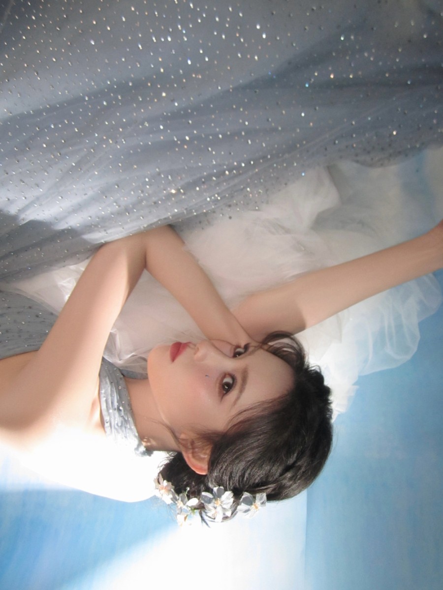 孟子义一袭碎冰蓝，美得令人屏息-第10张图片-风享汇