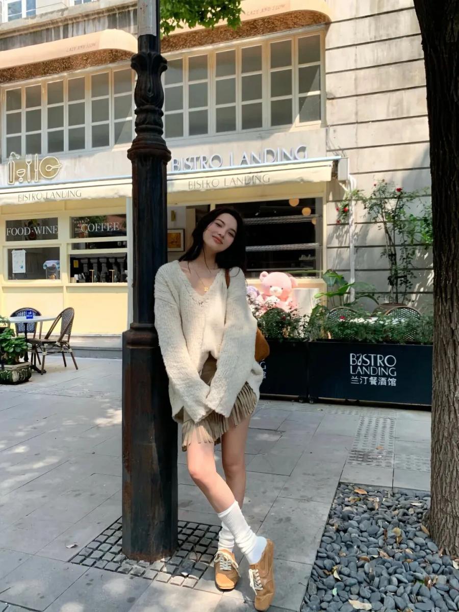 街头拍照｜9 个姿势让你美成文艺电影主角-第4张图片-风享汇