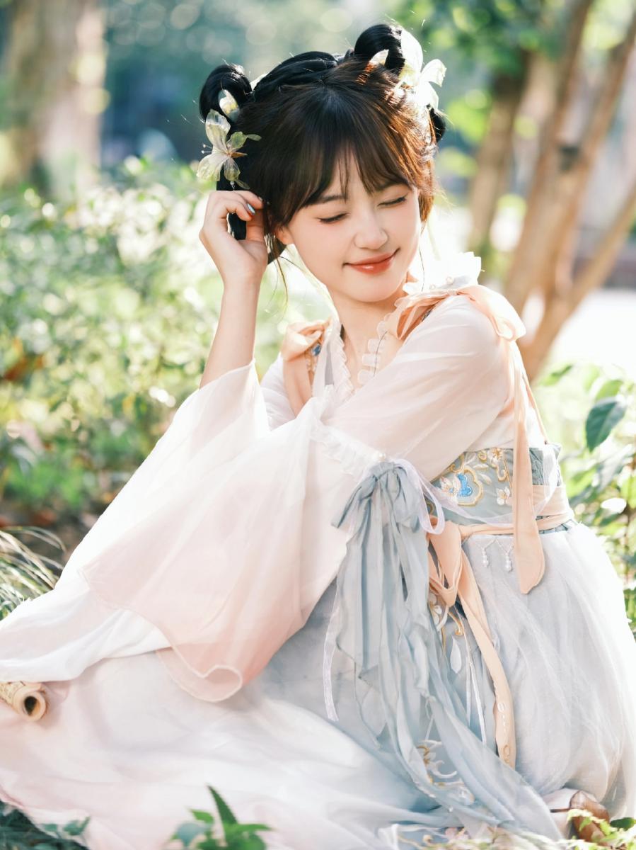 汉服拍照摆姿大全，轻松拍出古灵精怪的国风大片-第6张图片-风享汇