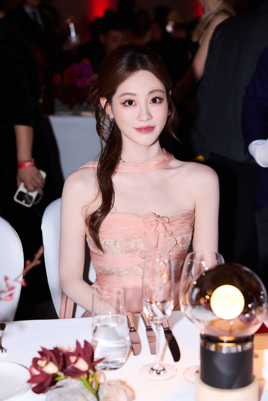 祝绪丹身姿曼妙，眼神灵动-第5张图片-风享汇