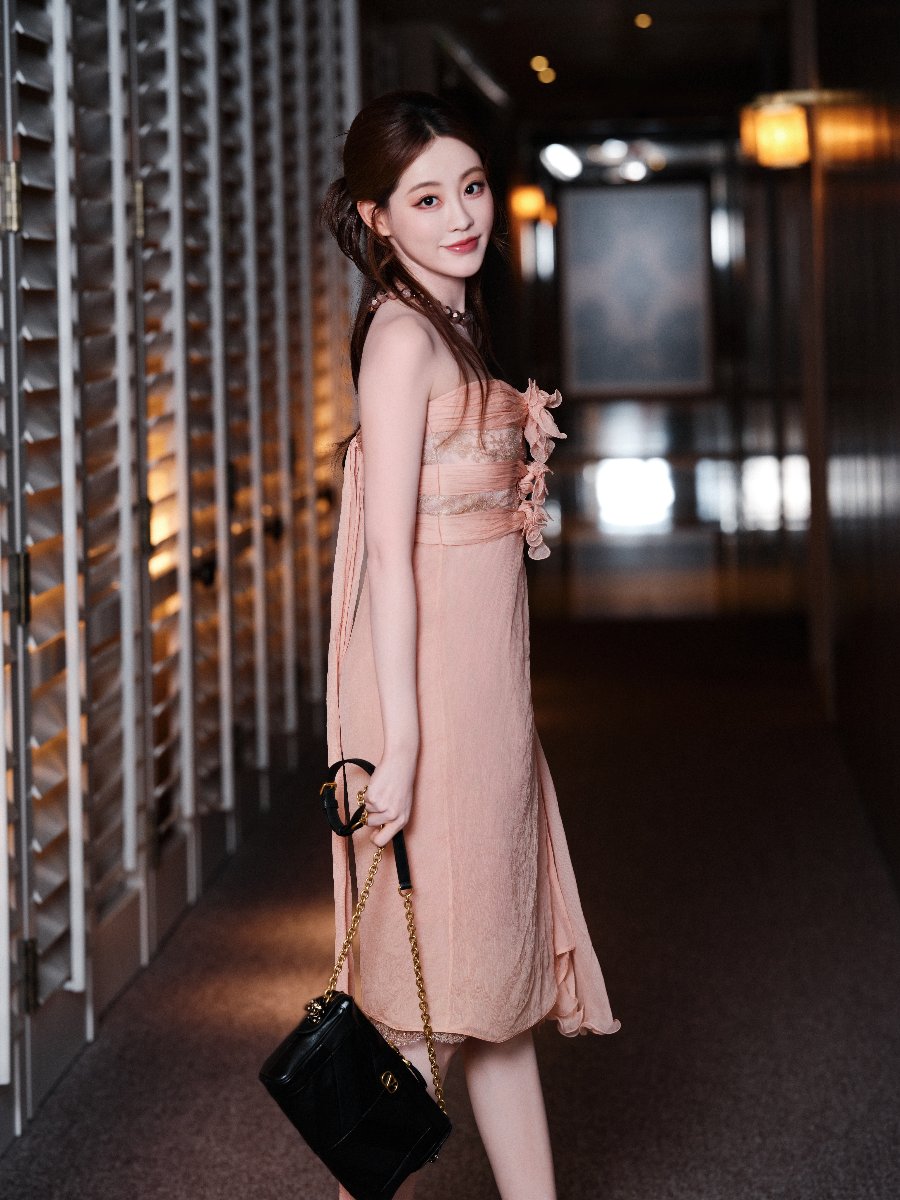 祝绪丹身姿曼妙，眼神灵动-第2张图片-风享汇