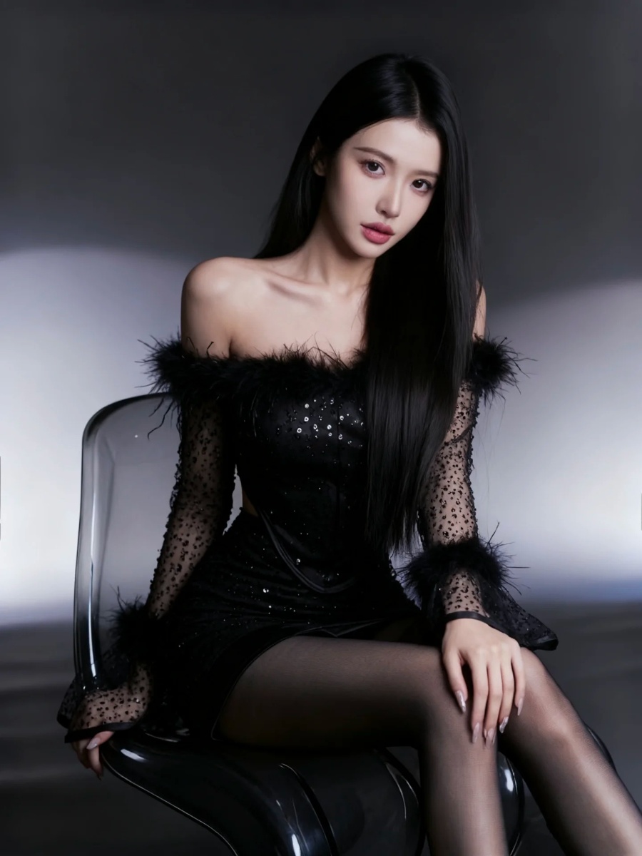 冷艳时尚：黑裙佳人的多样姿态-第3张图片-风享汇