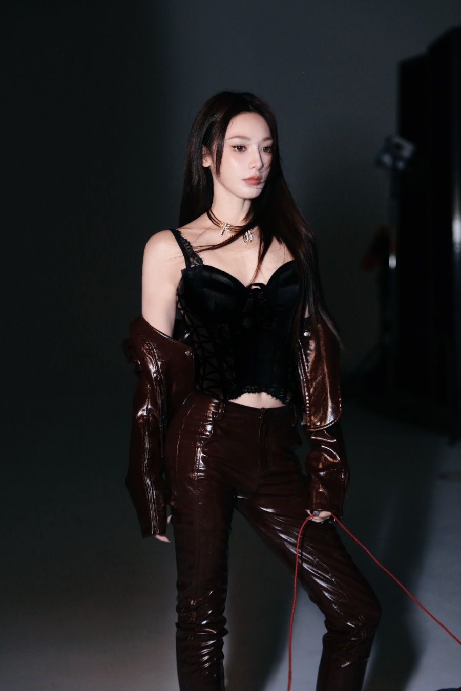 彭小苒镂空鱼骨胸衣，美的好高级-第9张图片-风享汇