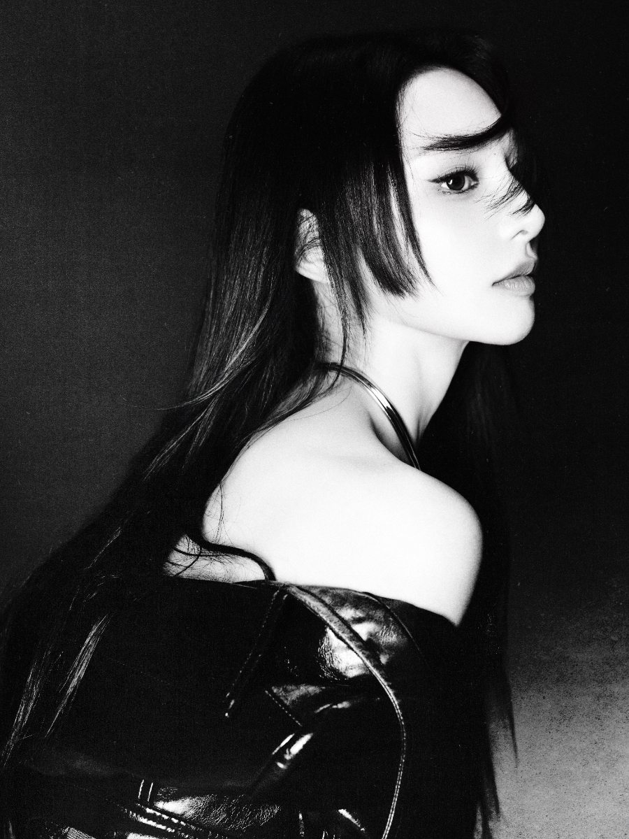 彭小苒镂空鱼骨胸衣，美的好高级-第15张图片-风享汇