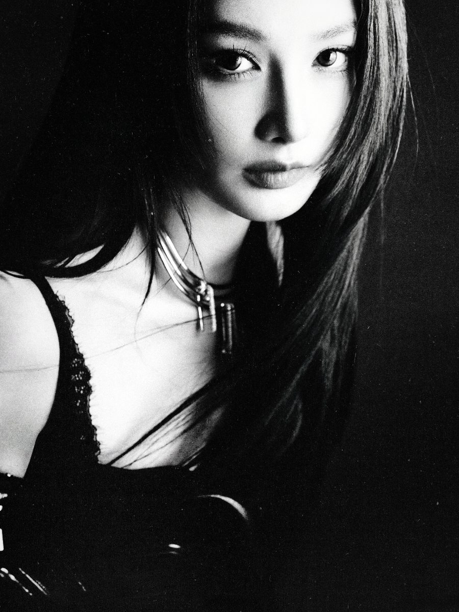 彭小苒镂空鱼骨胸衣，美的好高级-第16张图片-风享汇